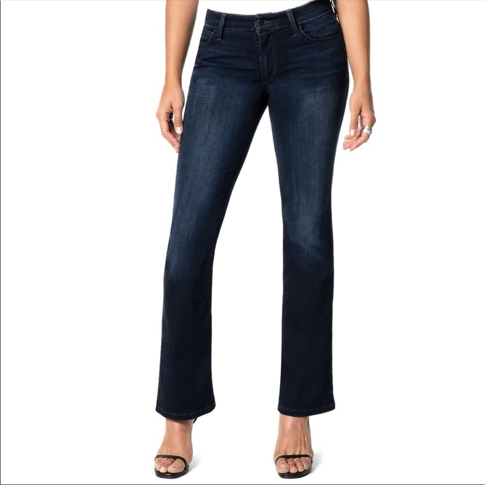 Joe’s Jeans Flawless The Provocateur Petite Bootcut Jean in Selma